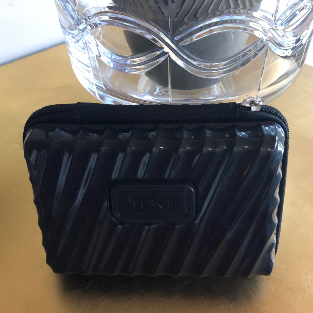 Tumi hardcase box